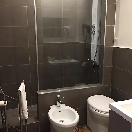 Ottomood Ala Ovest Centro Bed and Breakfast Κατάνια