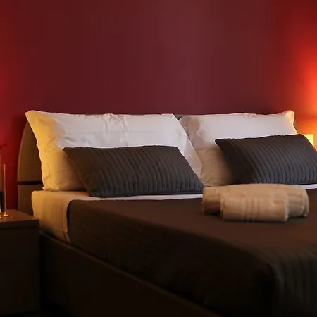 Ottomood Ala Ovest Centro Bed and Breakfast