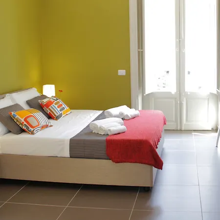 Ottomood Ala Ovest Centro Bed and Breakfast 3*