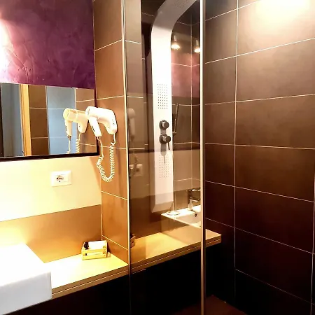 Bed and Breakfast Ottomood Ala Ovest Centro 3*