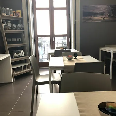 Bed and Breakfast Ottomood Ala Ovest Centro 3*